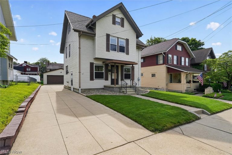 539 Lloyd Street, Barberton, OH - Photo 2