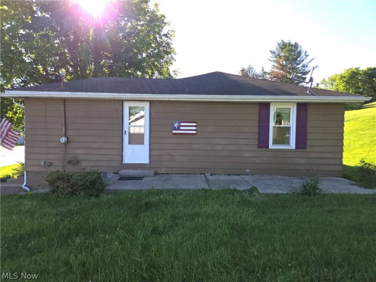 37 Olive Street, Caldwell, OH - Photo 4