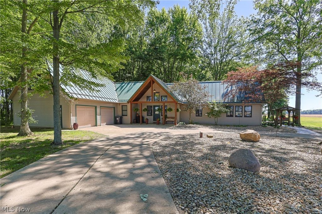 196 Greenwich East Townline Road, New London, OH