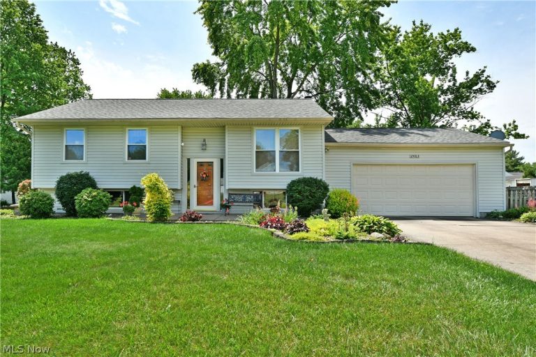 2483 Trentwood Drive, Warren, OH, 44484