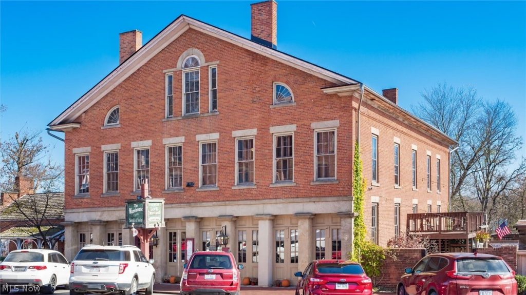 400 Whitewoman Street, Coshocton, OH