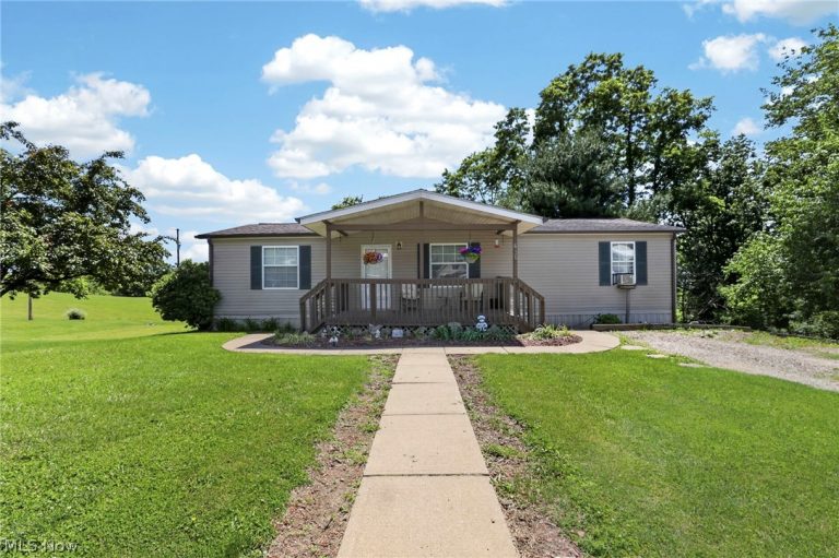 8320 Hopewell National Road, Zanesville, OH - Photo 4