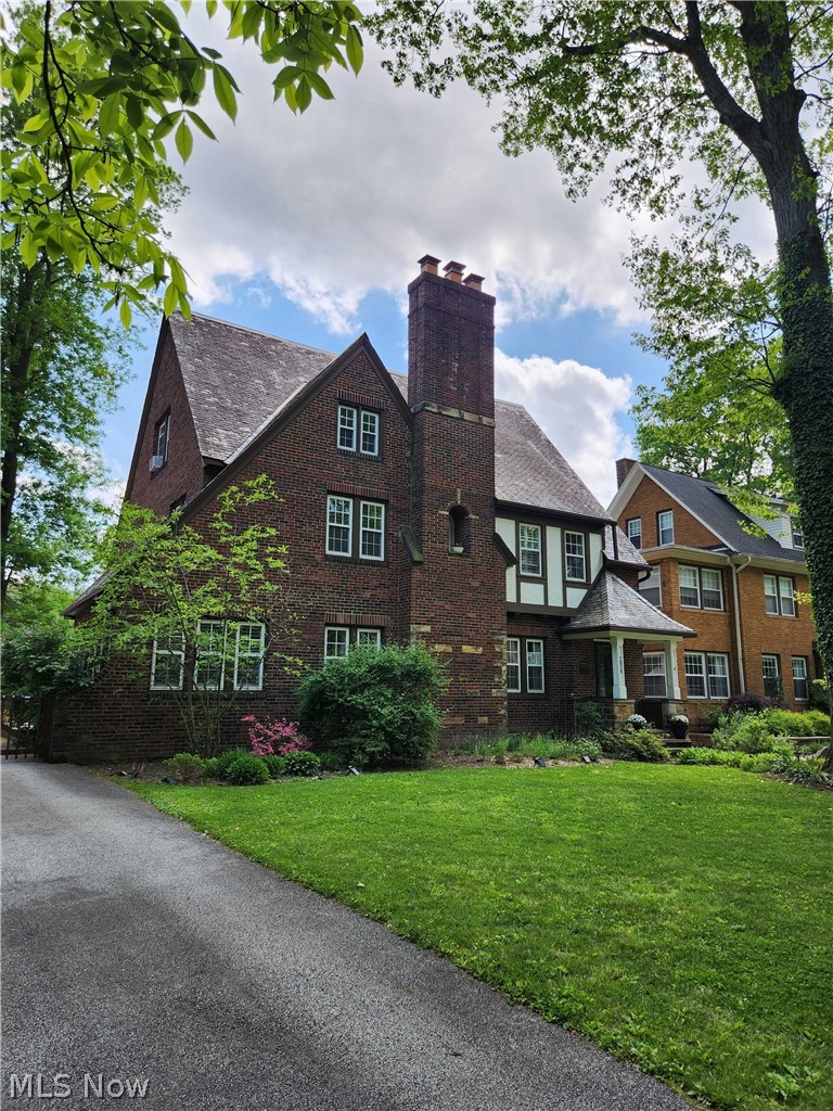 2858 Berkshire Road, Cleveland Heights, OH, 44118