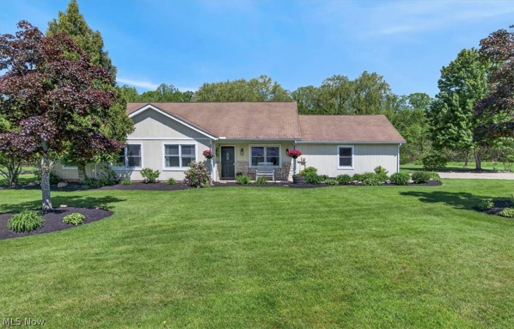10650 Holi Dale Drive, Chardon, OH