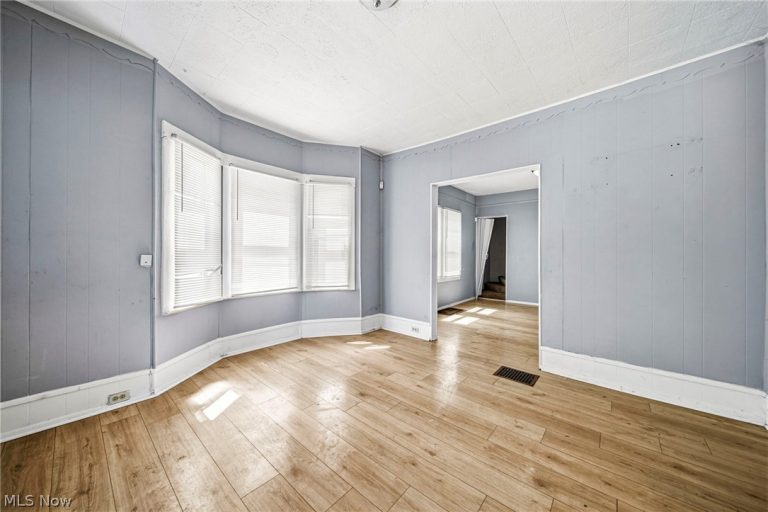 1722 Burgess Road, Cleveland, OH - Photo 5