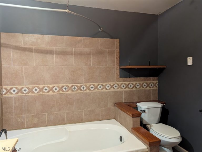 20 High Street, Glouster, OH - Photo 8