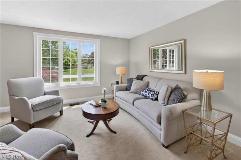 5640 Gibson Court, Hudson, OH - Photo 2