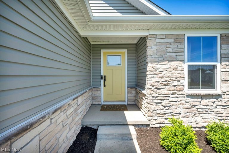 3758 Bradley Road, Norton, OH - Photo 4