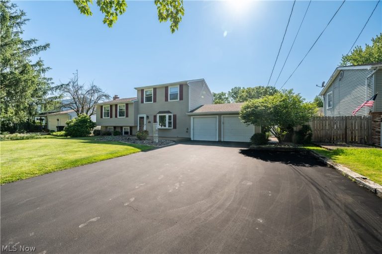 814 Illinois Avenue, McDonald, OH - Photo 3