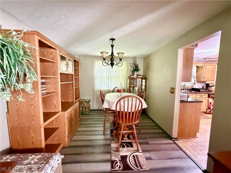9625 Brayes Manor Drive, Mentor, OH - Photo 4