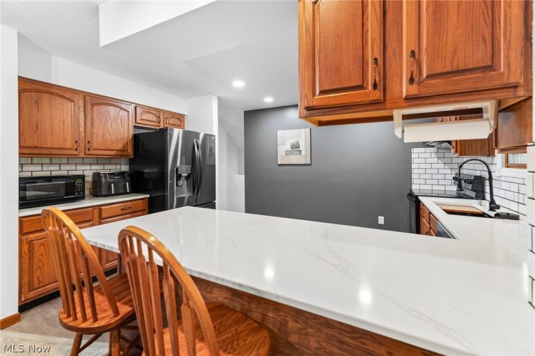 44 Navajo Trail, Malvern, OH - Photo 6