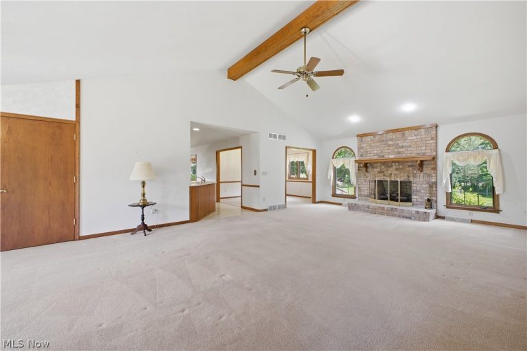 204 Colonial Drive, Canfield, OH - Photo 8