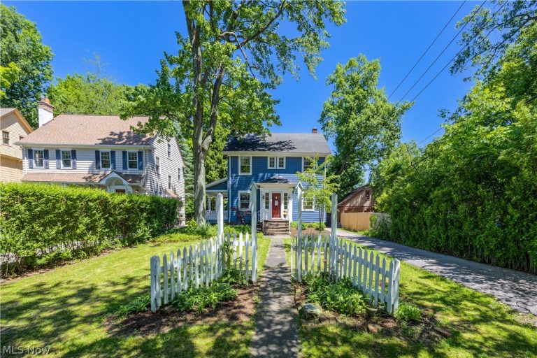 2943 Edgehill Road, Cleveland Heights, OH, 44118