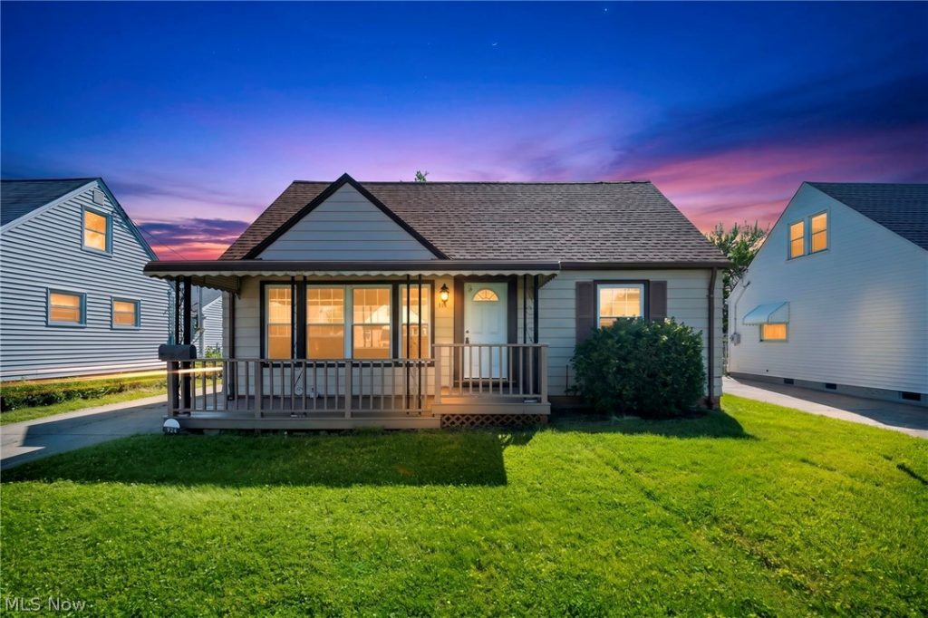 424 308th Street, Willowick, OH