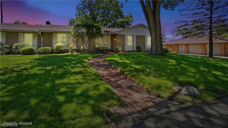 426 Coventry Circle, Zanesville, OH - Photo 2