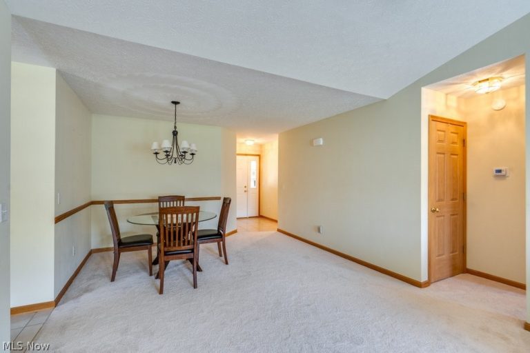 1488 Waters Edge Drive, Akron, OH - Photo 5