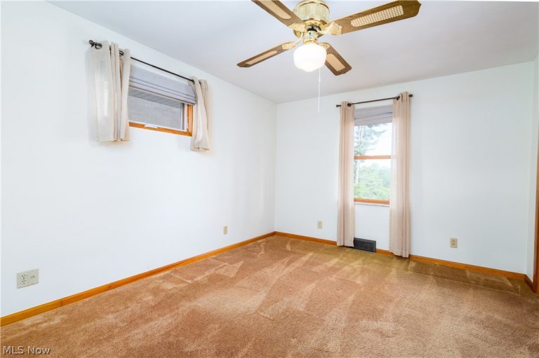 353 Westwood Drive, Steubenville, OH - Photo 2