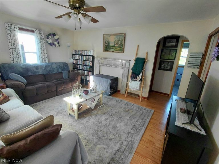 242 Cedar Road, Richmond, OH - Photo 5