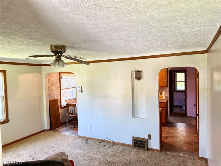 2427 Fortune Avenue, Parma, OH - Photo 3