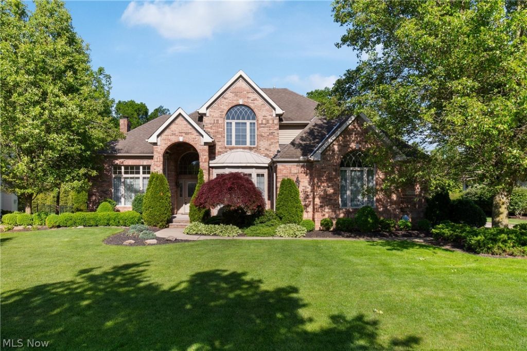 26982 Courtland Meadows, Westlake, OH