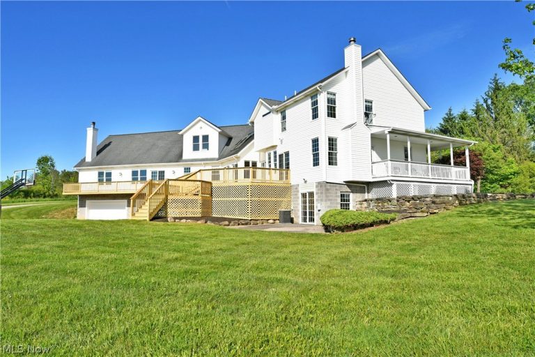 12030 Princeton Road, Huntsburg, OH - Photo 2