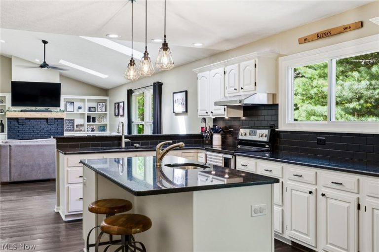 630 Moorfield Road, Akron, OH - Photo 8