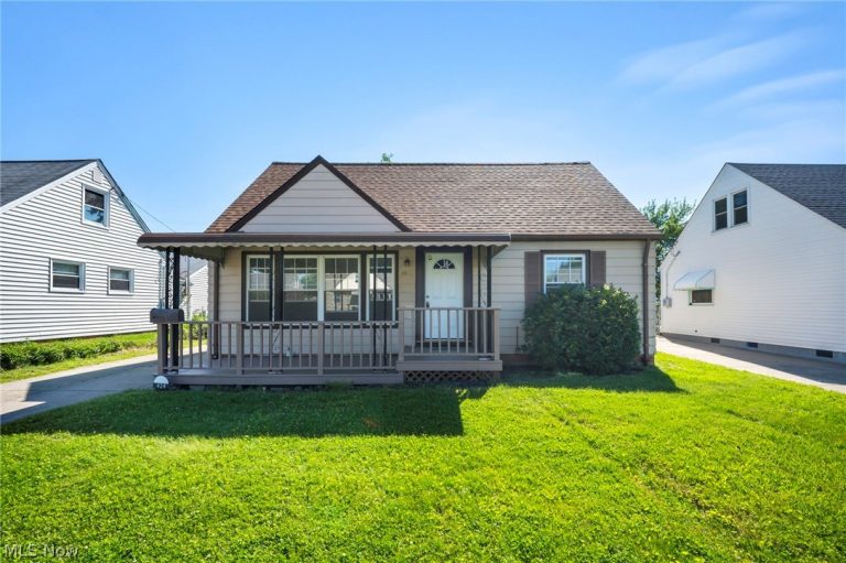 424 308th Street, Willowick, OH - Photo 3