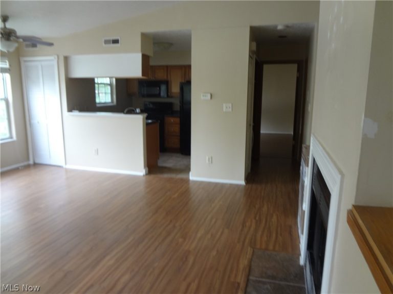 1304 Stoney Run Trail, Broadview Heights, OH - Photo 2
