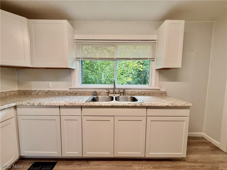 552 Gray Street, Zanesville, OH - Photo 8