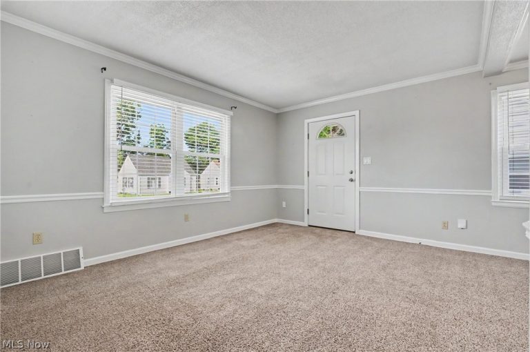 1711 Thornapple Avenue, Akron, OH - Photo 4