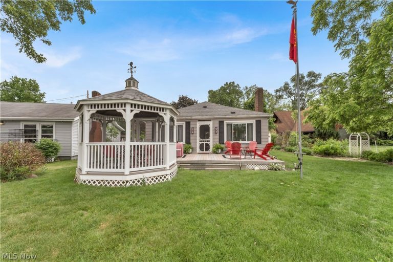 27233 Lake Point Drive, Beloit, OH, 44609