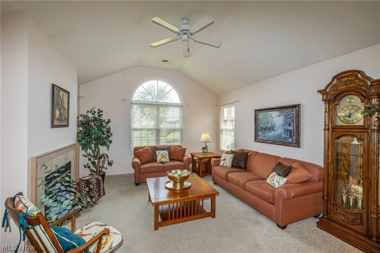 1055 North Jefferson Street #B, Medina, OH - Photo 5