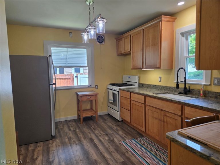 1404 Bryden Drive, Akron, OH - Photo 8