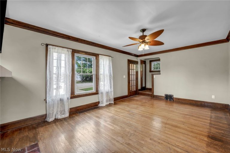 6193 Canterbury Road, Parma, OH - Photo 6