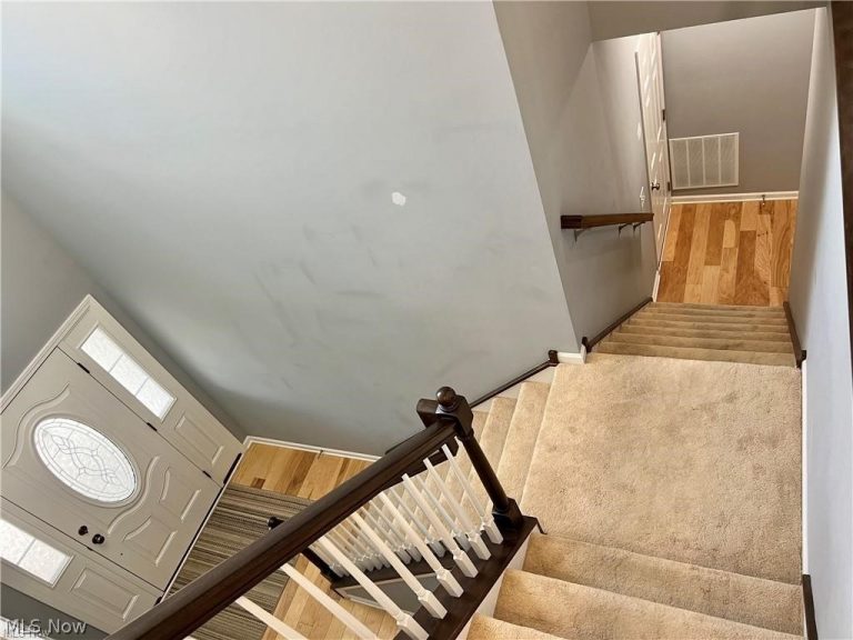 10454 Dogwood Drive, Aurora, OH - Photo 8