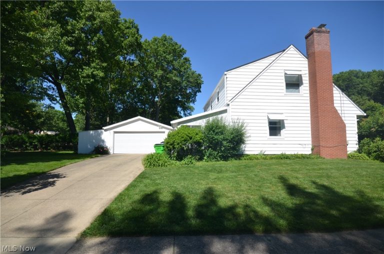 159 Pinehurst Road, Munroe Falls, OH - Photo 2