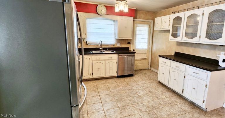 212 Wayne Avenue, Weirton, WV - Photo 6