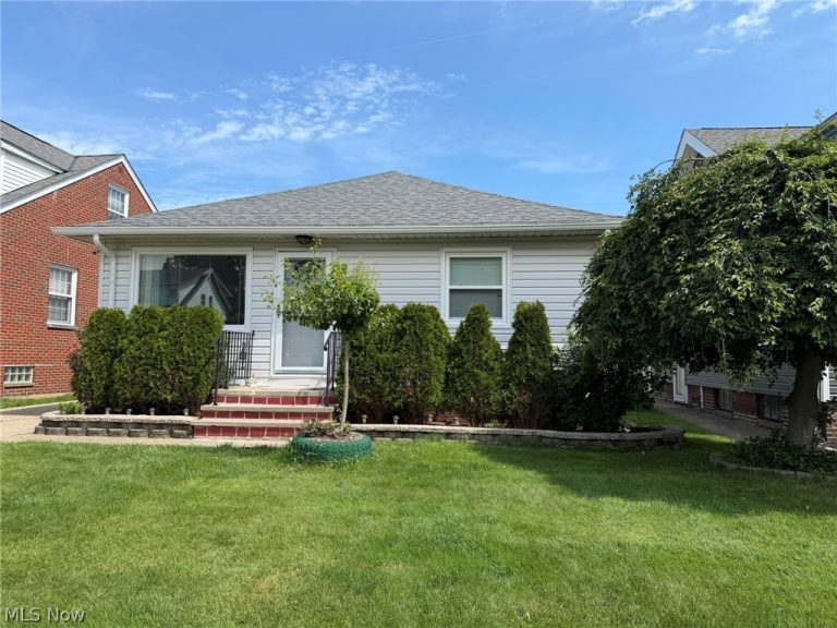 6706 Gilbert Avenue, Parma, OH - Photo 2