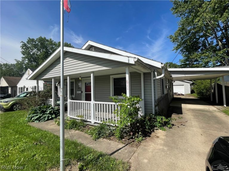 611 Logan Street, Elyria, OH - Photo 2