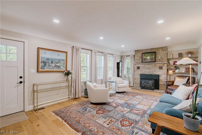 7809 Fairmount Road, Novelty, OH - Photo 3