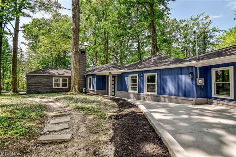 2531 Timberline Drive, Willoughby Hills, OH - Photo 3