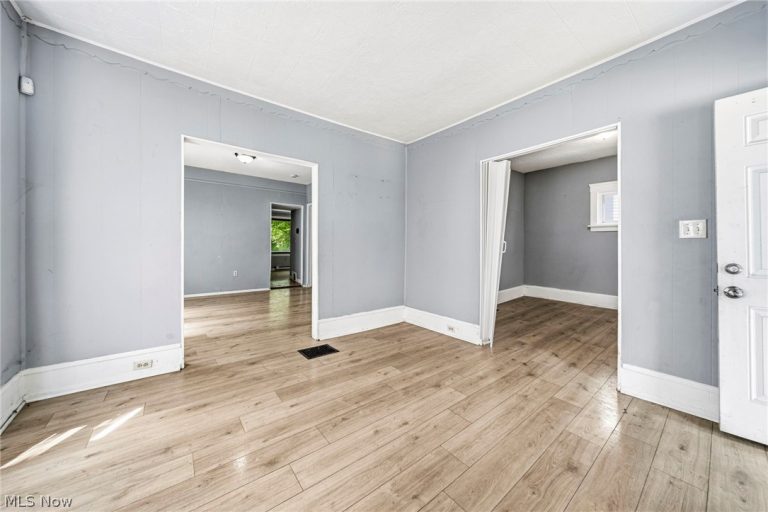 1722 Burgess Road, Cleveland, OH - Photo 8