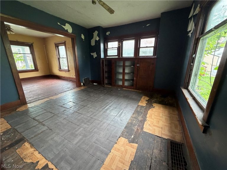 235 Iddings Avenue, Warren, OH - Photo 4