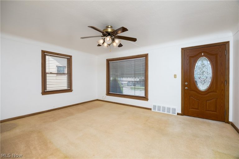 5276 48th Street, Parma, OH - Photo 4