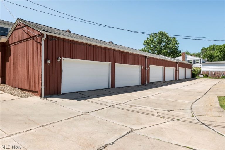 6484 State Road, Parma, OH - Photo 5