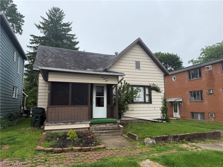 421 11th Street, Cambridge, OH, 43725