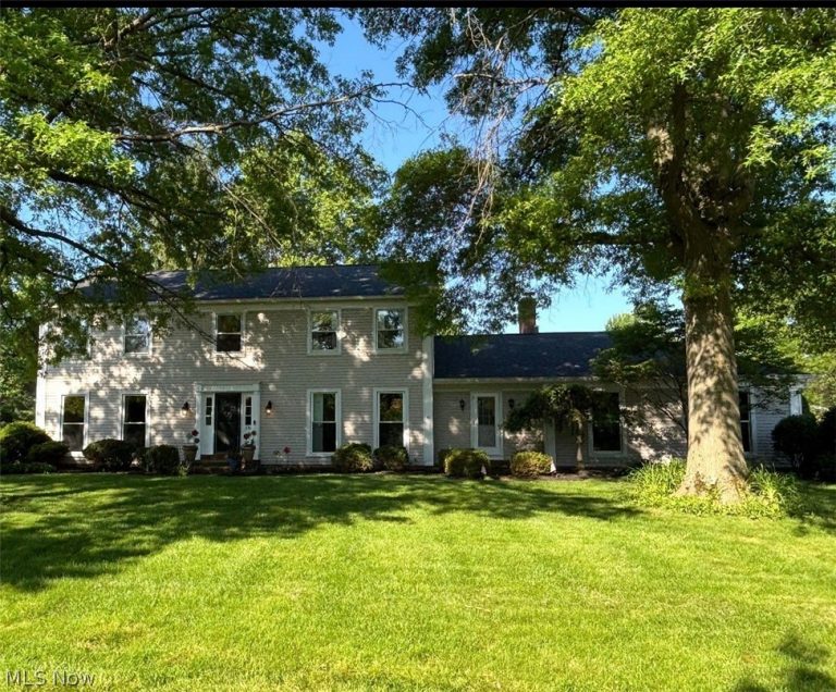176 Hayden, Hudson, OH - Photo 2