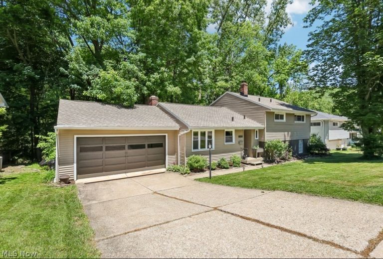 1593 Kingsley Avenue, Akron, OH - Photo 2
