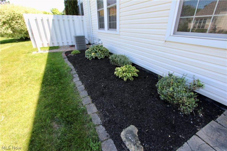 27242 Emerald Oval, Olmsted Twp, OH - Photo 4