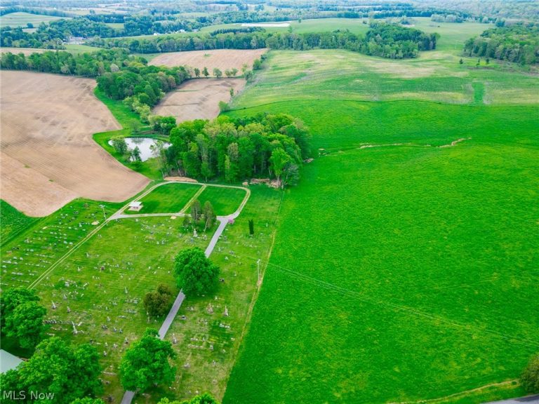 Emerick Road, Salineville, OH, 43945